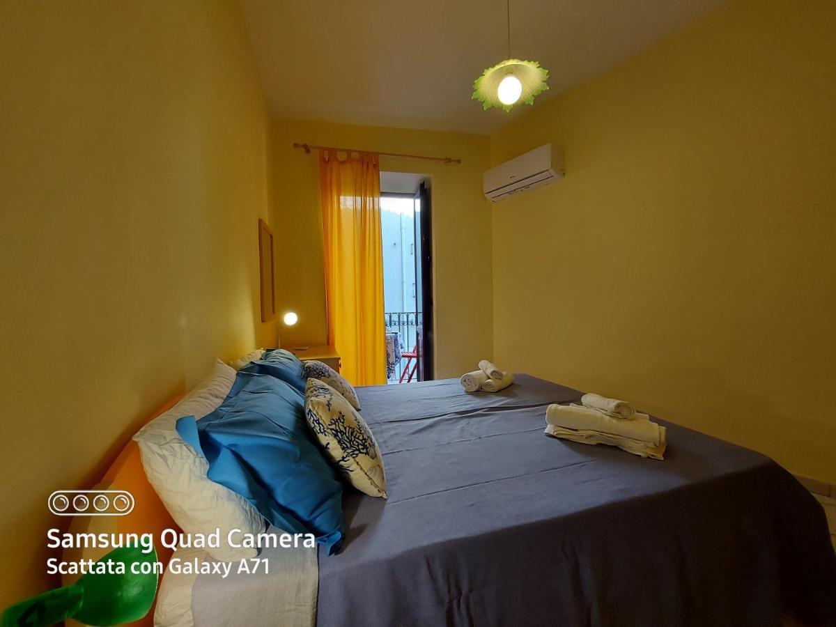 Casa Vittorio Apartment เชฟาลู ภายนอก รูปภาพ