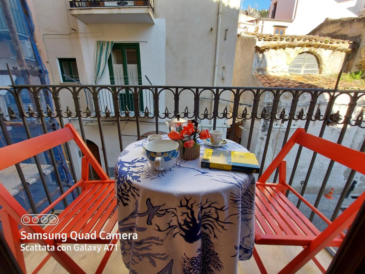 Casa Vittorio Apartment เชฟาลู ภายนอก รูปภาพ